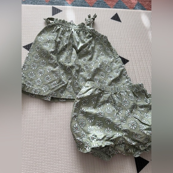 Carter’s|Baby girl Olive Green Floral matching Set,tank & shorts•••cotton & boho - Picture 4 of 6